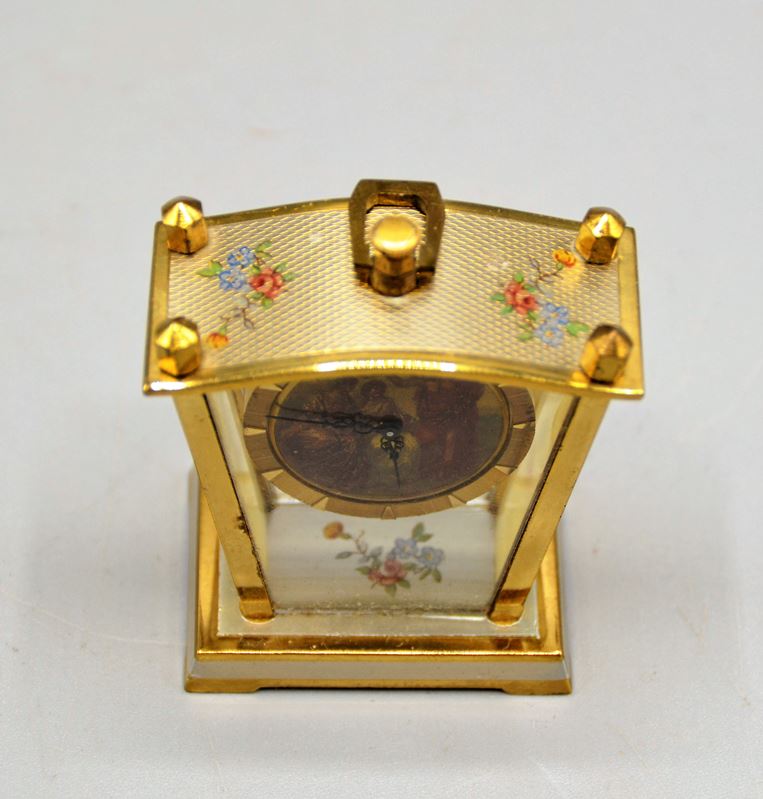 Weiße Digitaluhr, kleine Uhr, Mini, verwendbar als Autouhr oder Tischuhr,  5,6 x 3 cm, gummiert